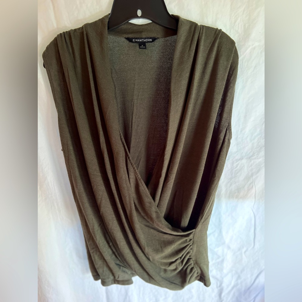 Green tank with wrap look